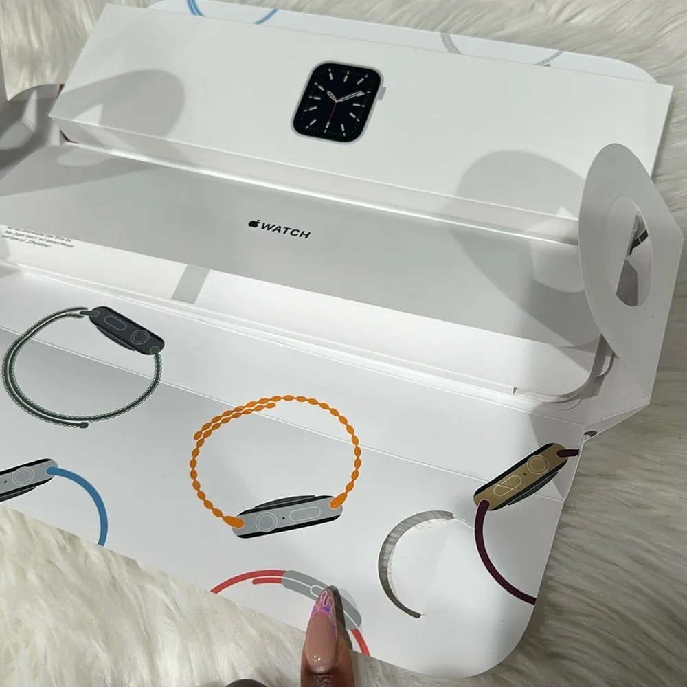 Apple Watch series 6 silver aluminum case 44mm